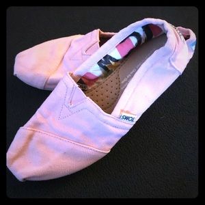Pink Toms